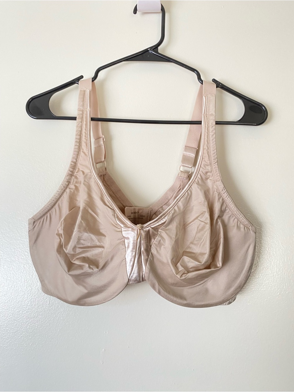 Olga Signature Support Satin Full Coverage Underwire Bra (Style 35002) Size 40DD